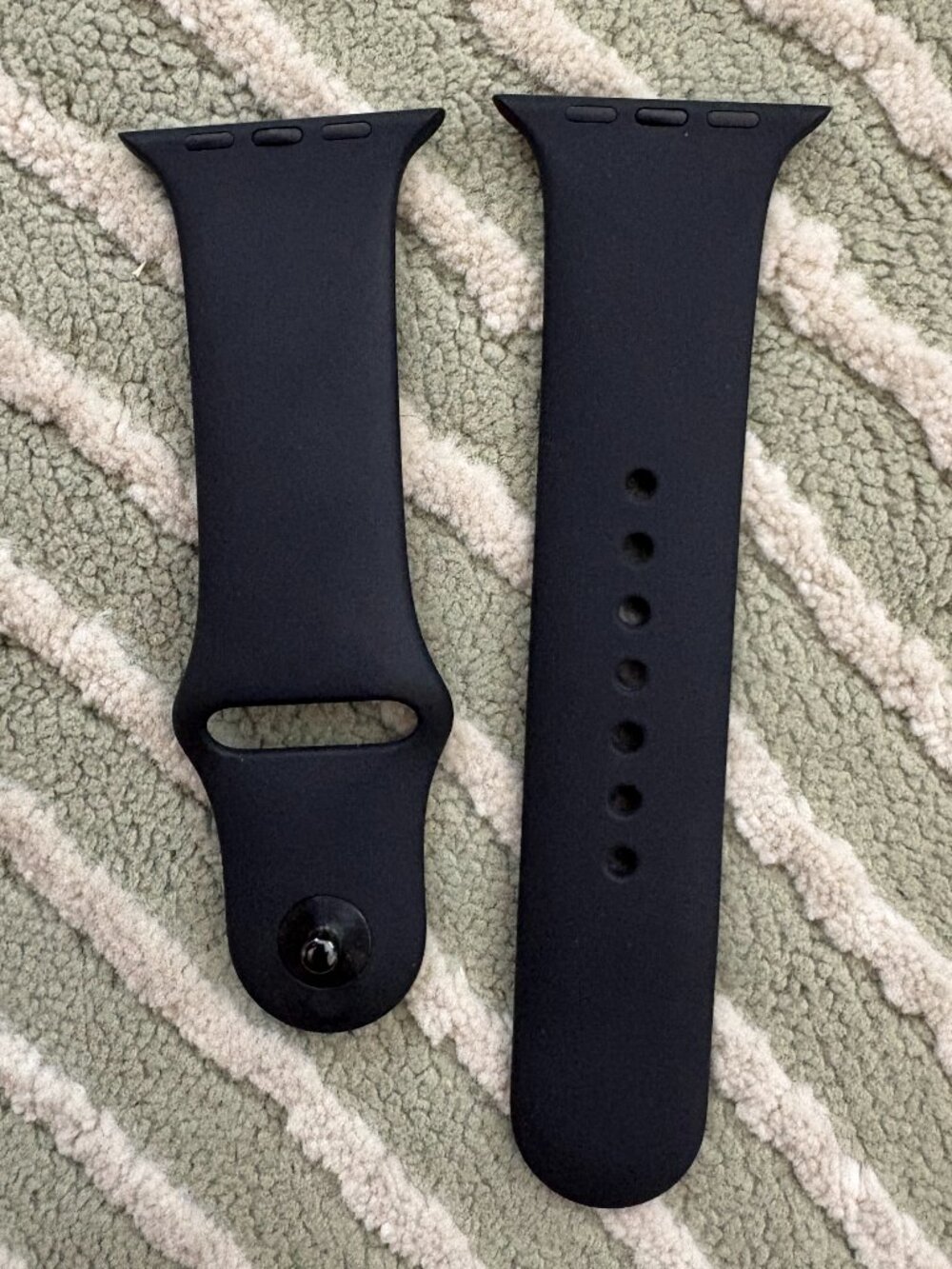 Brand New! Official Apple Watch Sport Band - Black 44mm (S/M)
